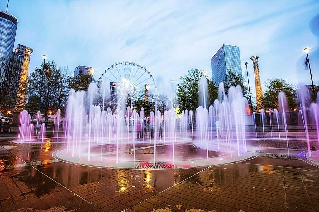 Colorful Centennial Fountain - travelistia