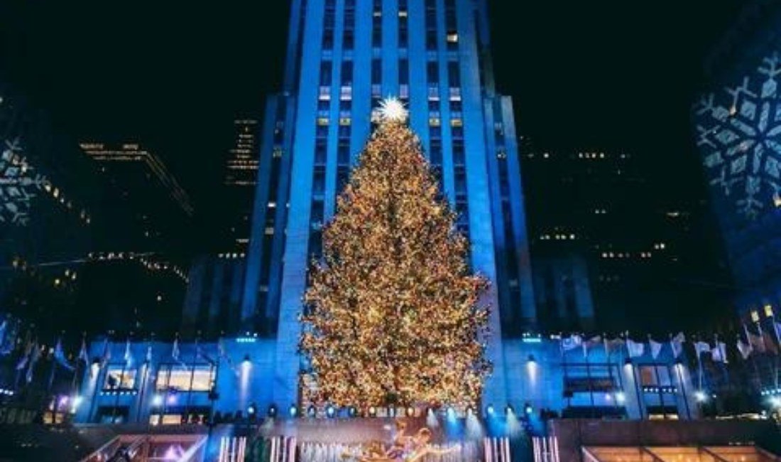 The Rockefeller Christmas Tree is amazing - Travelistia