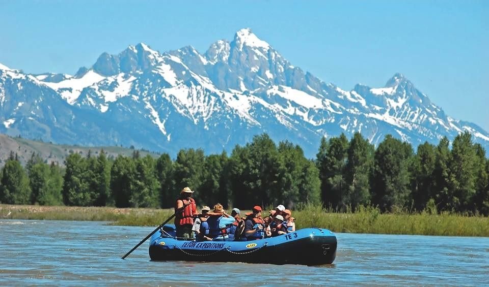 Travel To Jackson Hole,Wyoming with Your Family For Adventure