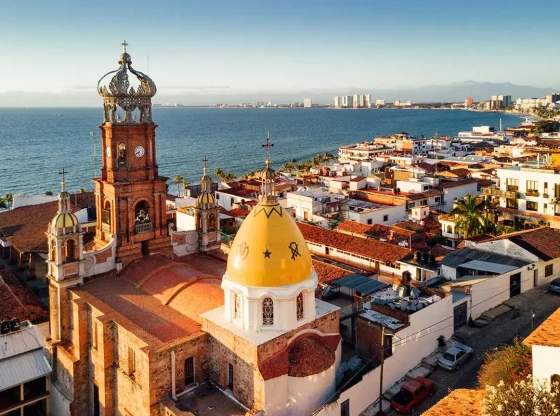 Puerto Vallarta Sets All-Time Record for Most Visitors - Why Are Tourists Loving it?