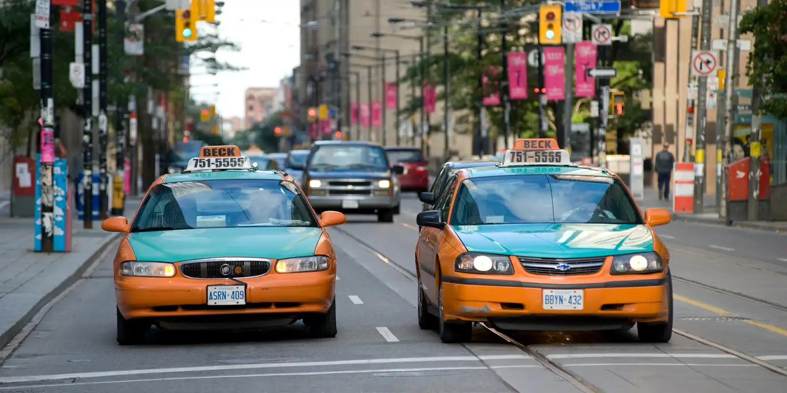 Toronto Uber & Taxi Services  