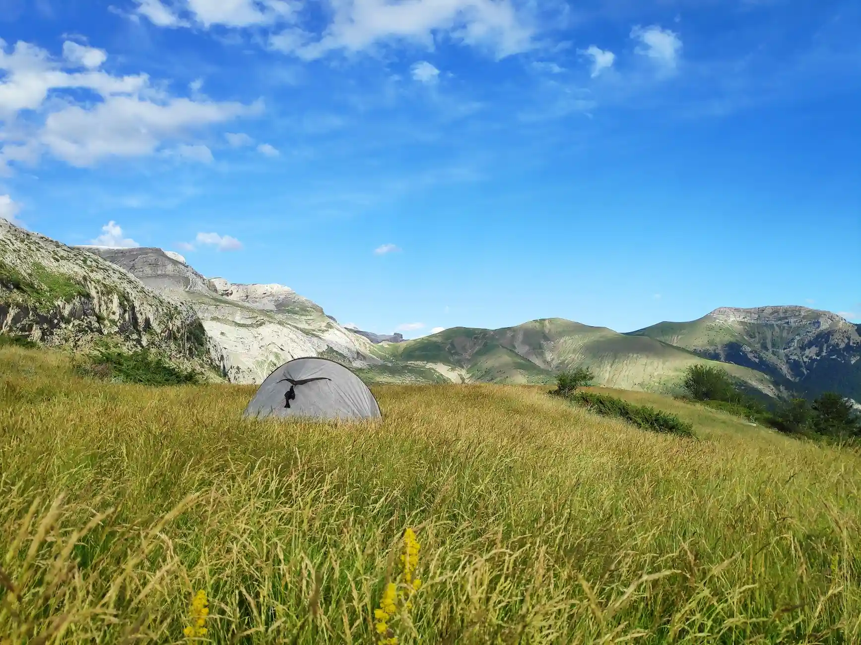 Hiking in the Pyrenees: Lizara refuge to Puerto del Somport
