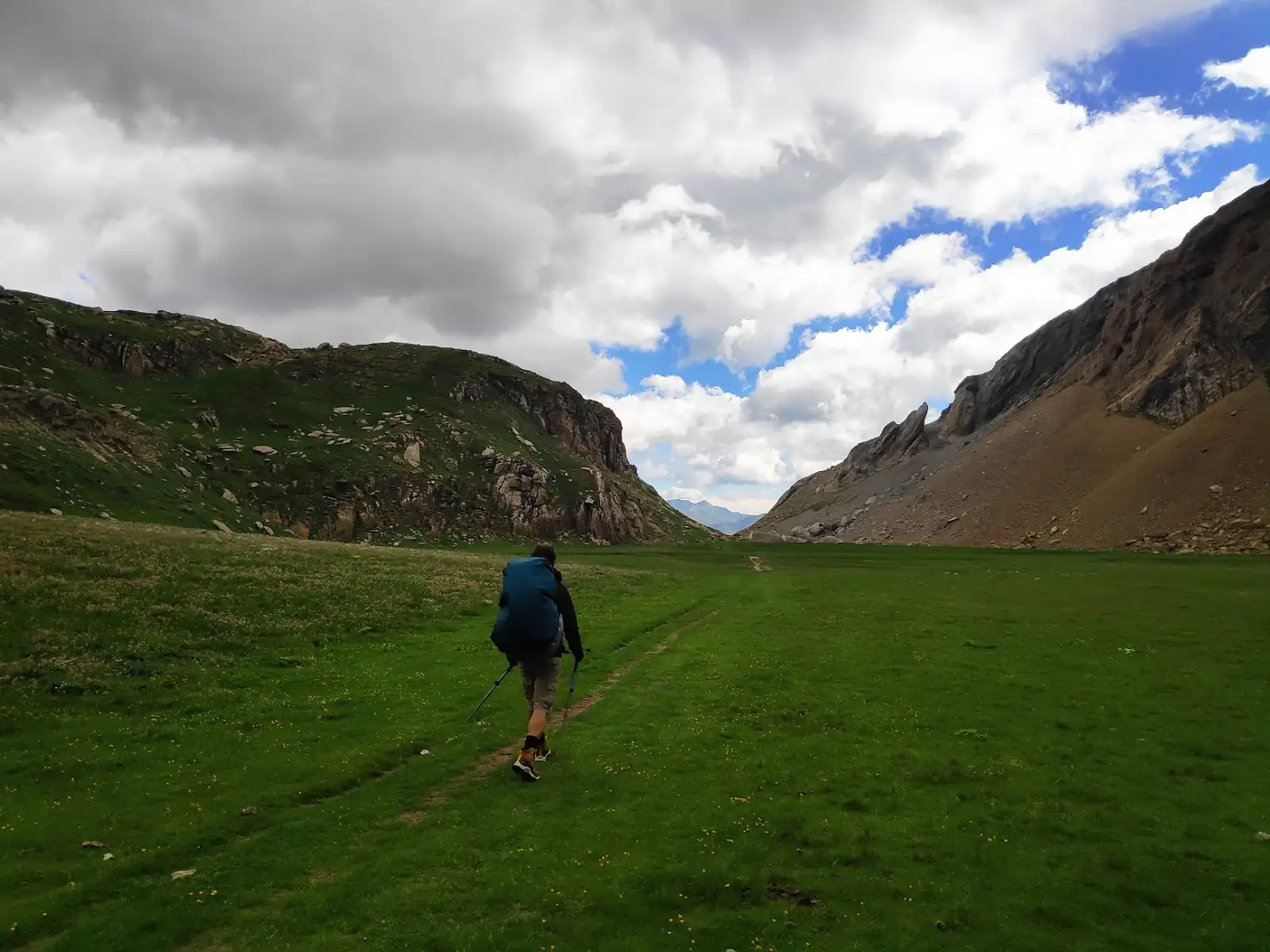 hiking the last stage of the official La senda de camille trail
