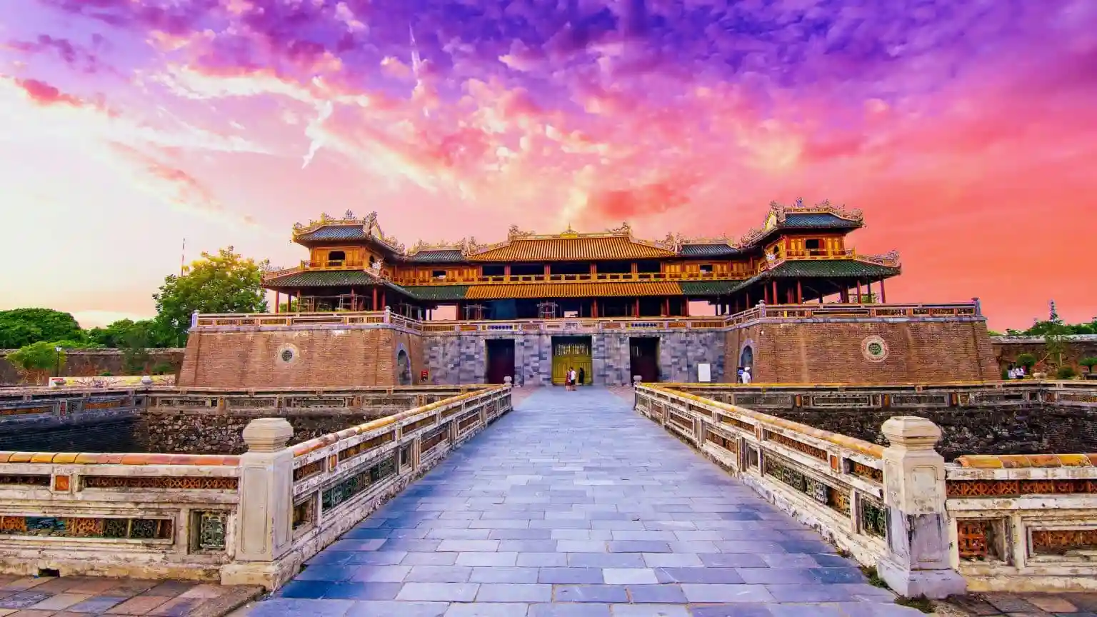 Hue: The Imperial City
