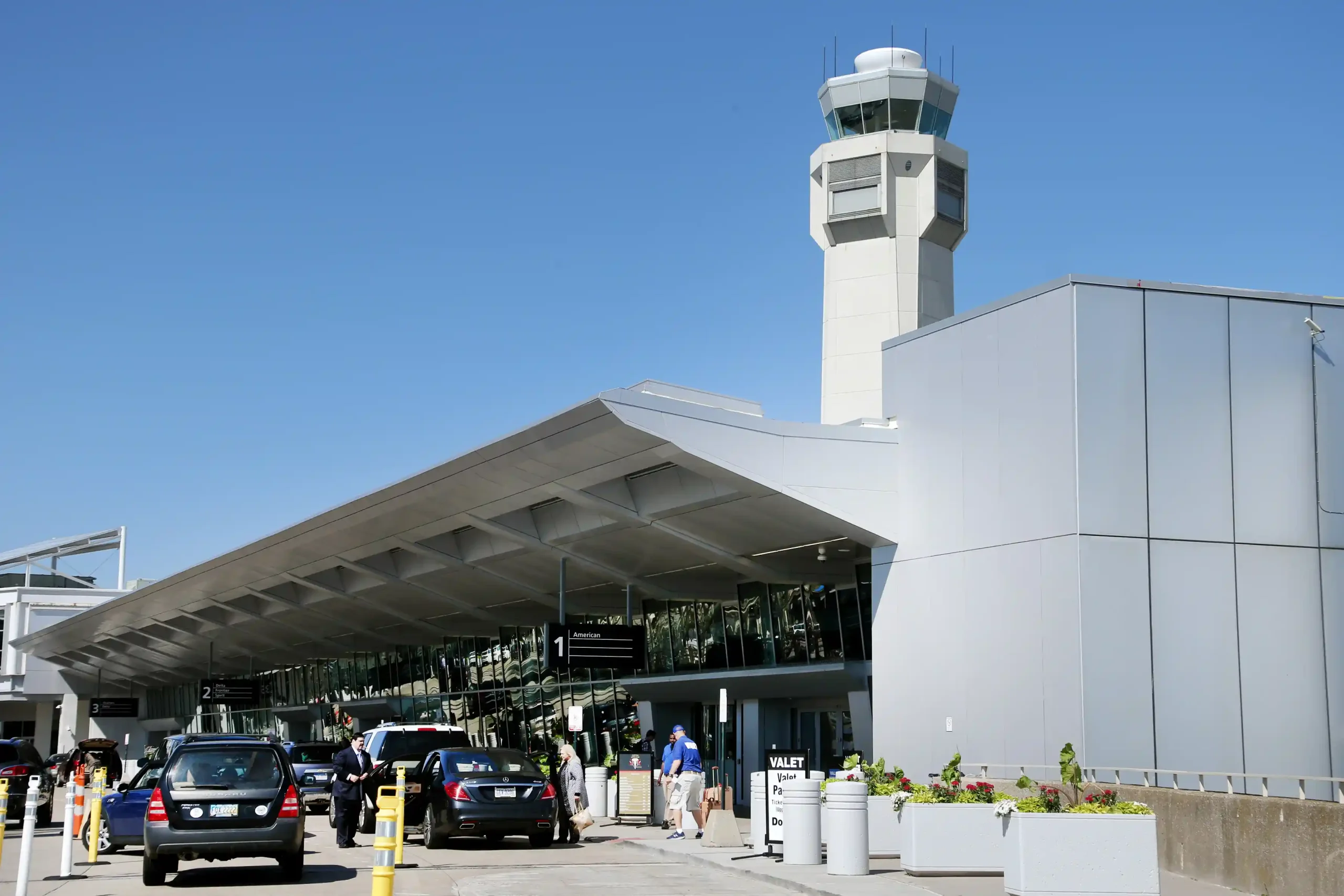 Cleveland Hopkins Airport’s Unique Parking Experiences 