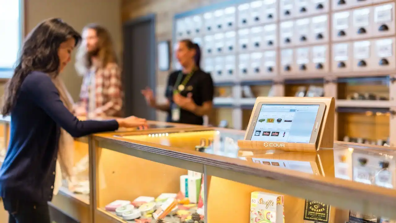 CBD Products For Travelers at Dispensaries: What to Know Before You Buy Them