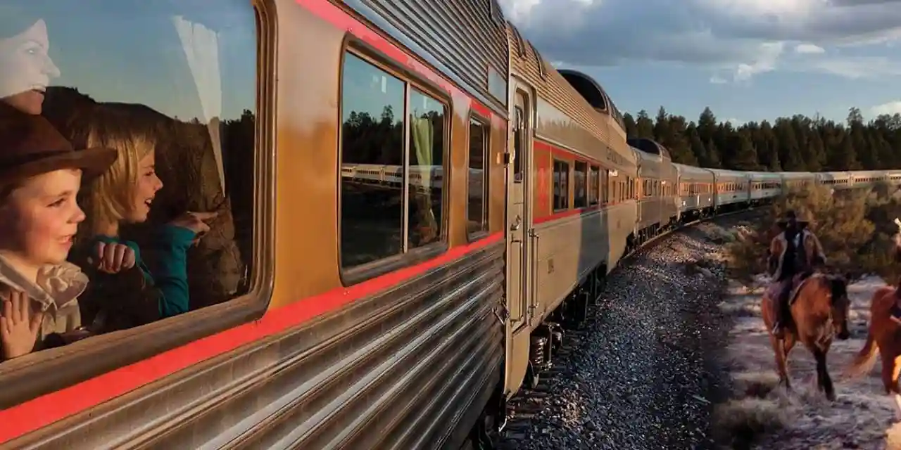 When is your train. Путешествие на поезде. Замечательного путешествия на поезде. Поезд путешествие мечты. Фотосессия путешествие поездом в стиле 19 век.
