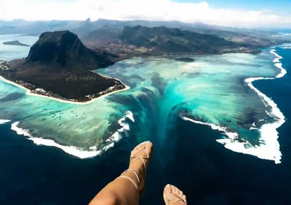 Understanding the Science behind the Underwater Waterfall