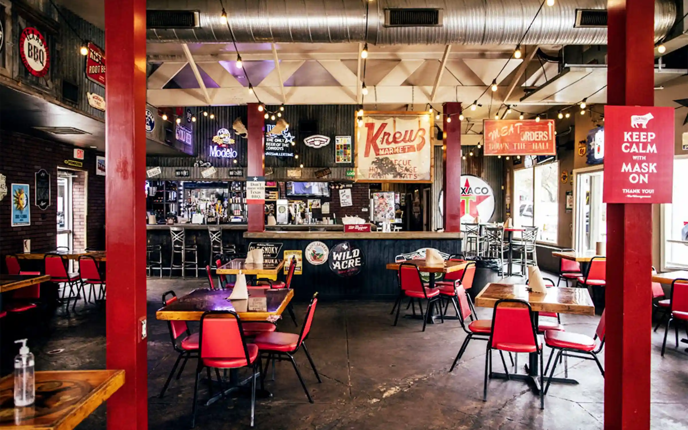 Lockhart Smokehouse: Authentic Barbecue Experience