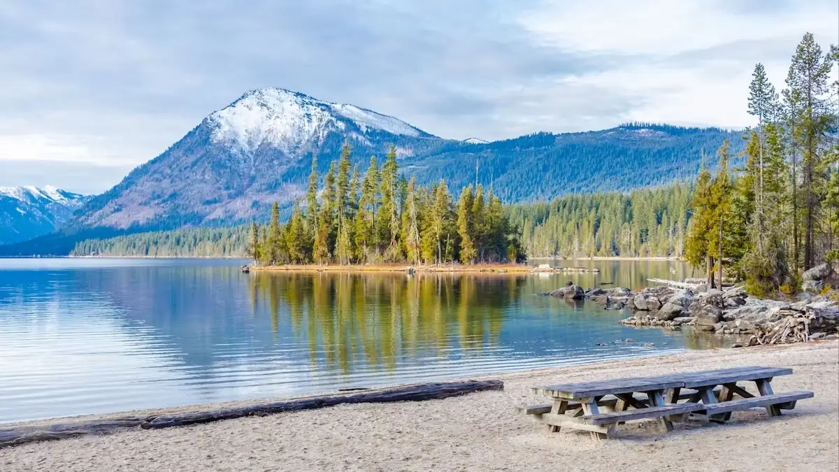 Visit Lake Wenatchee