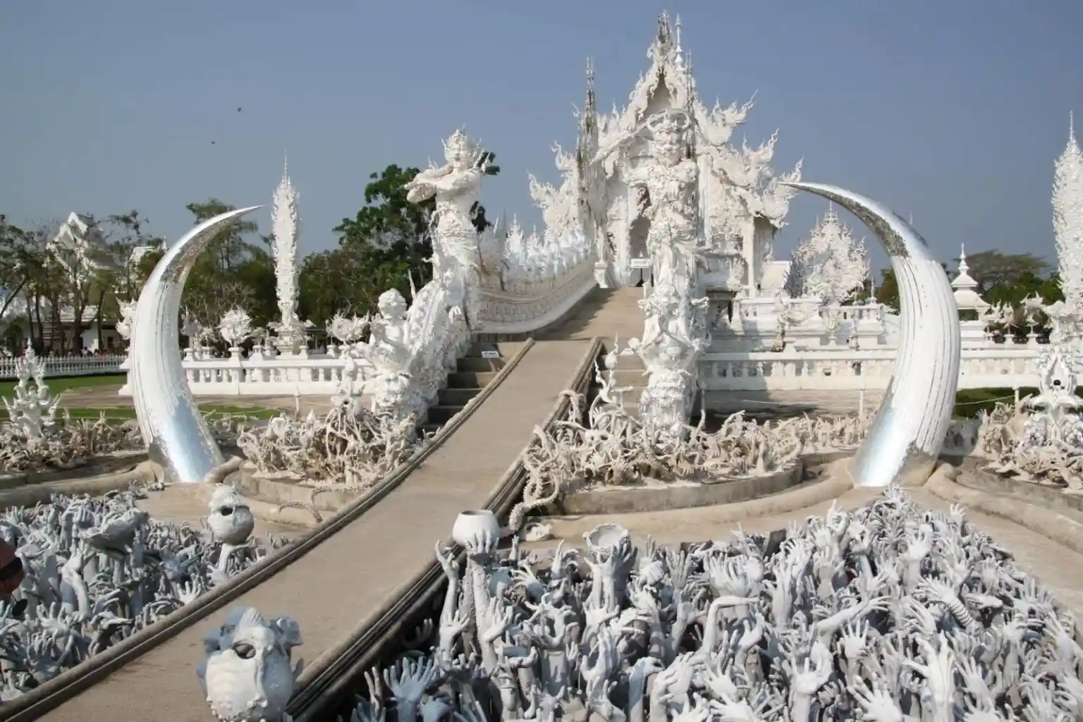 The White Temple, Chiang Rai