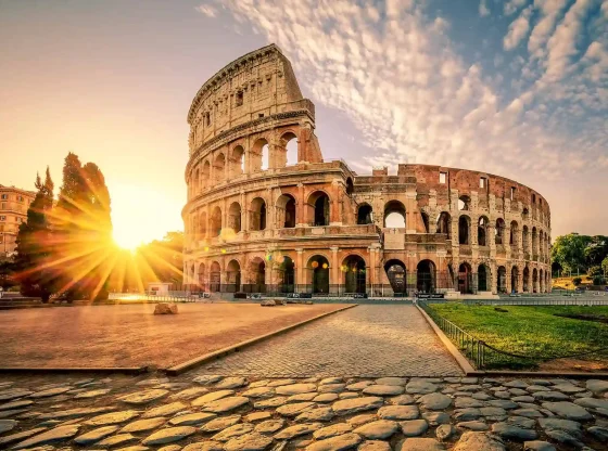 Wear In Italy To Not Look Like A Tourist