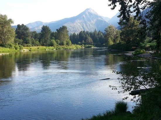 Stroll around Blackbird Island