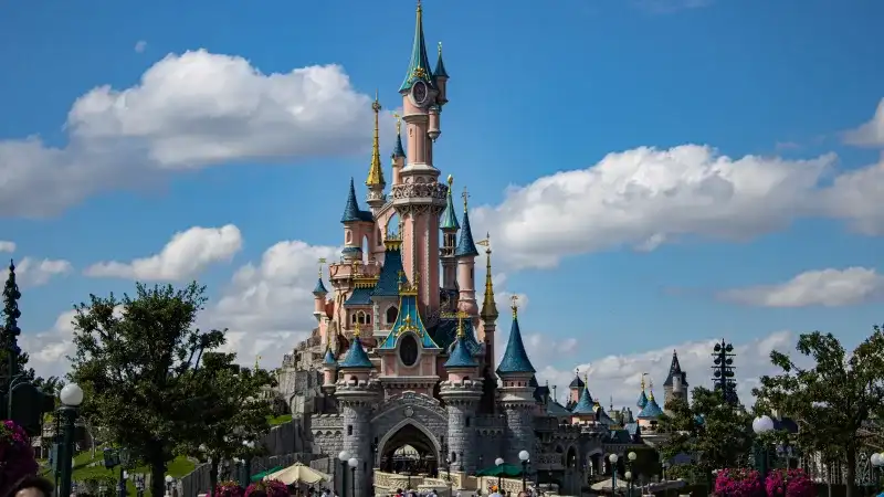 Cheapest Time to go to Disneyland Paris