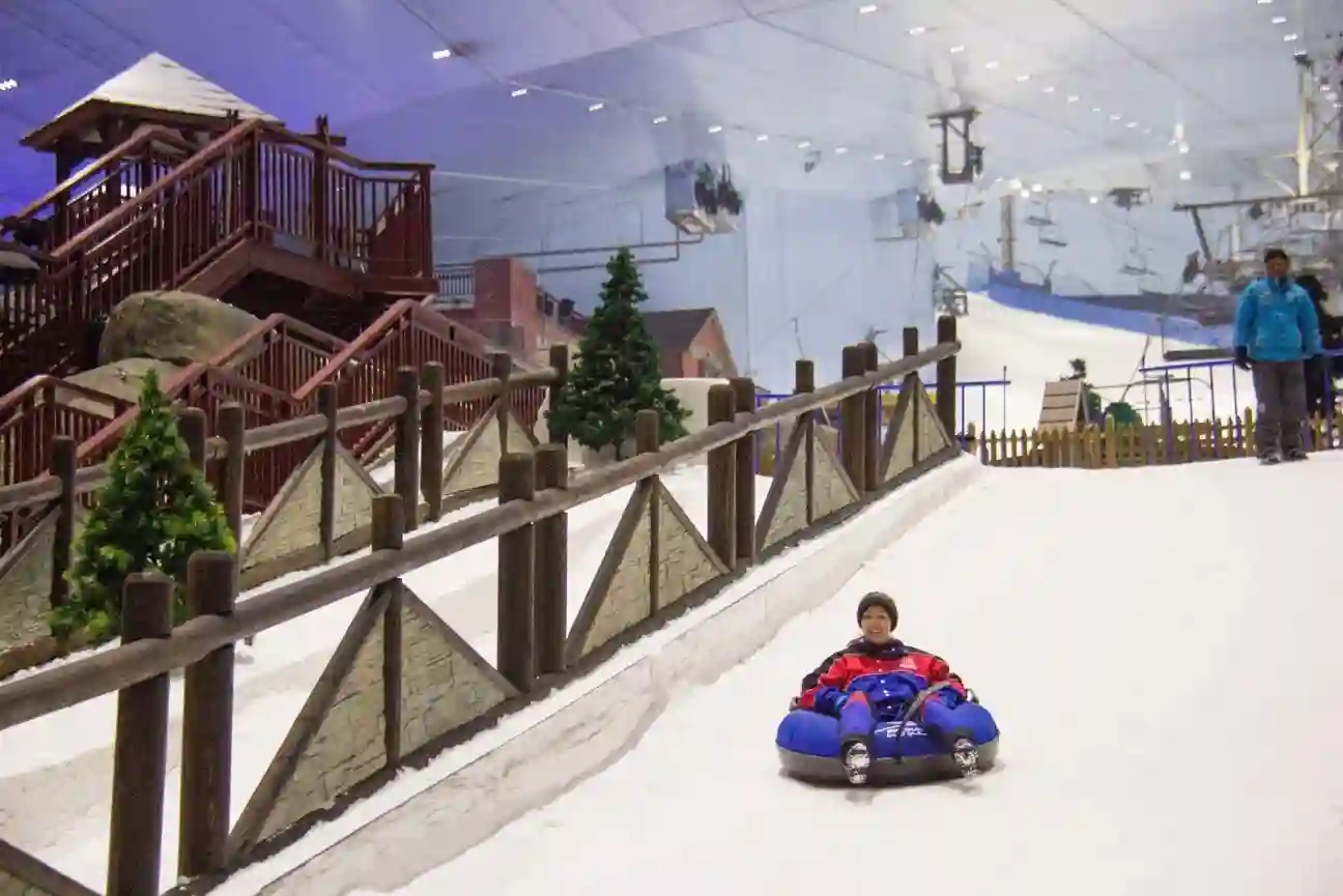 Getting Acquainted: Familiarizing Yourself with the Indoor Snow Park Layout