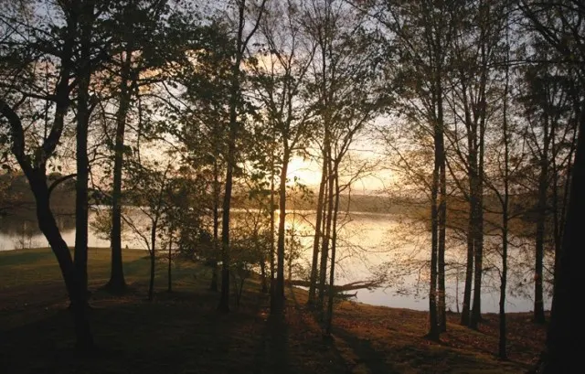 Lakes National Recreation Area