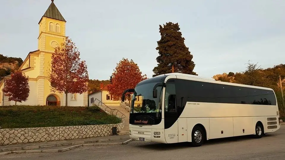 Bus Rental Company in Milan