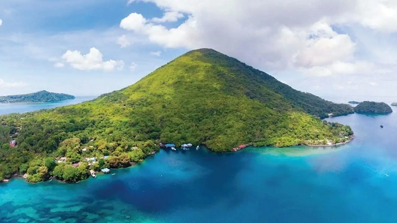 Maluku - Island Hopping Paradise in Eastern Indonesia