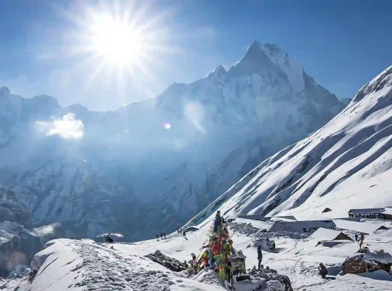  Everest Base Camp (EBC) Trek vs. Annapurna Base Camp Trek:  Choosing Your Himalayan Adventure