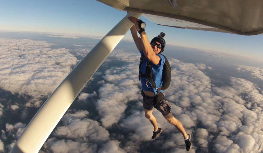 How Much Does It Cost to Go Skydiving? Travelistia