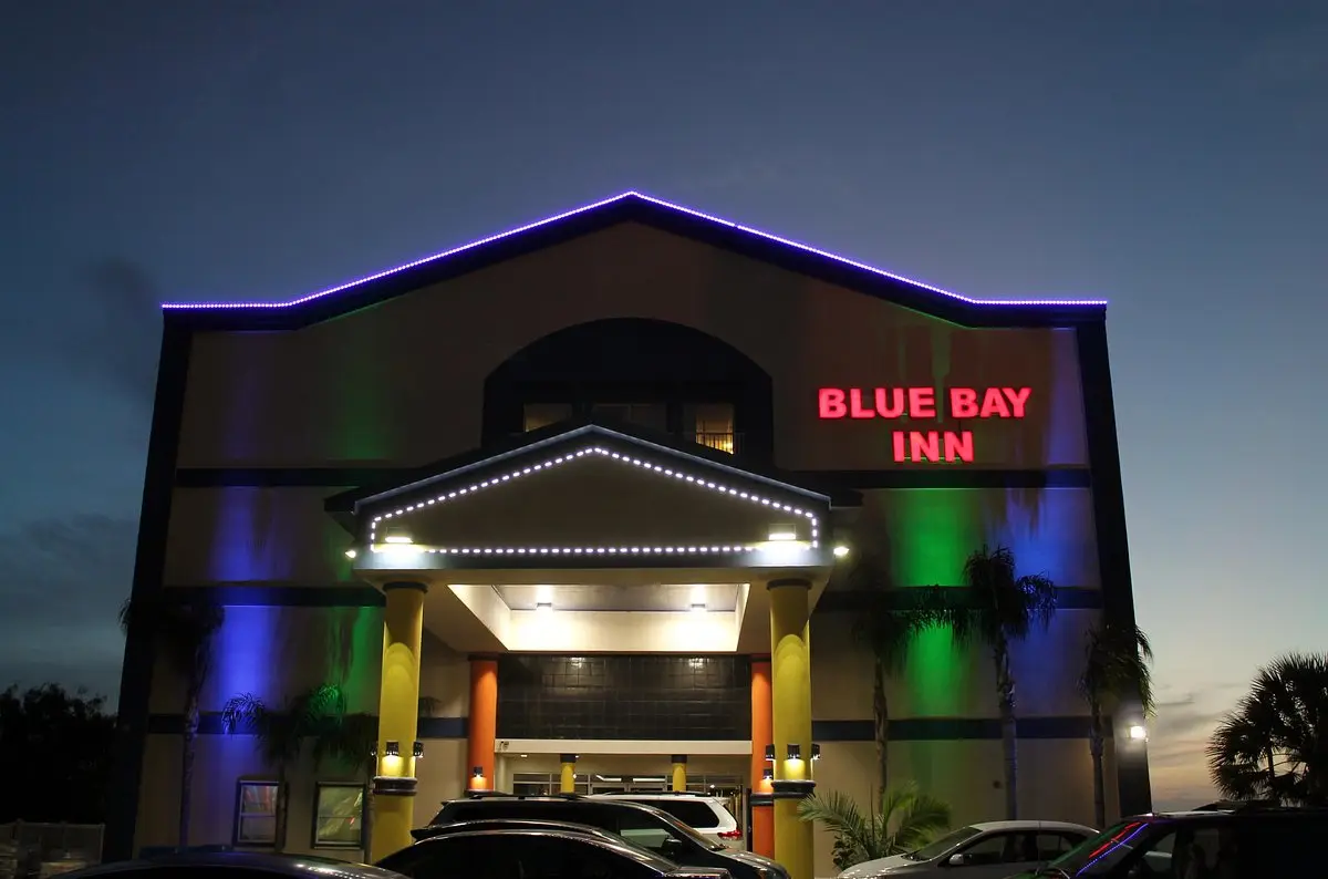 Blue Bay Inn & Suites