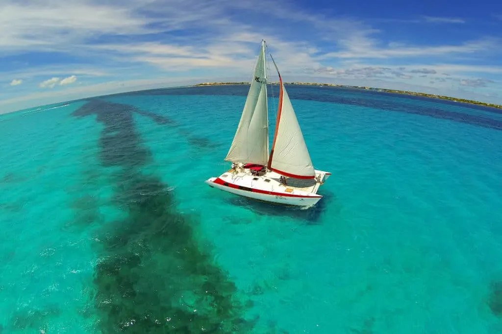 Take a Tour from Catamaran to Isla Mujeres 