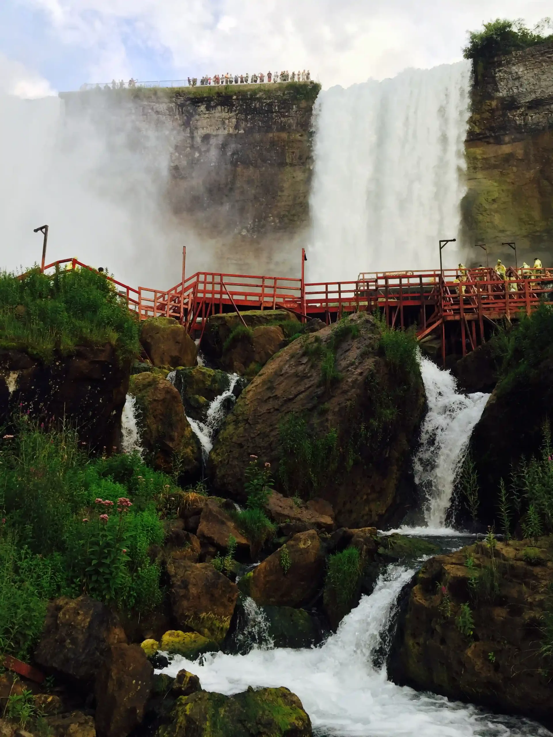 caves of the winds Niagra Falls