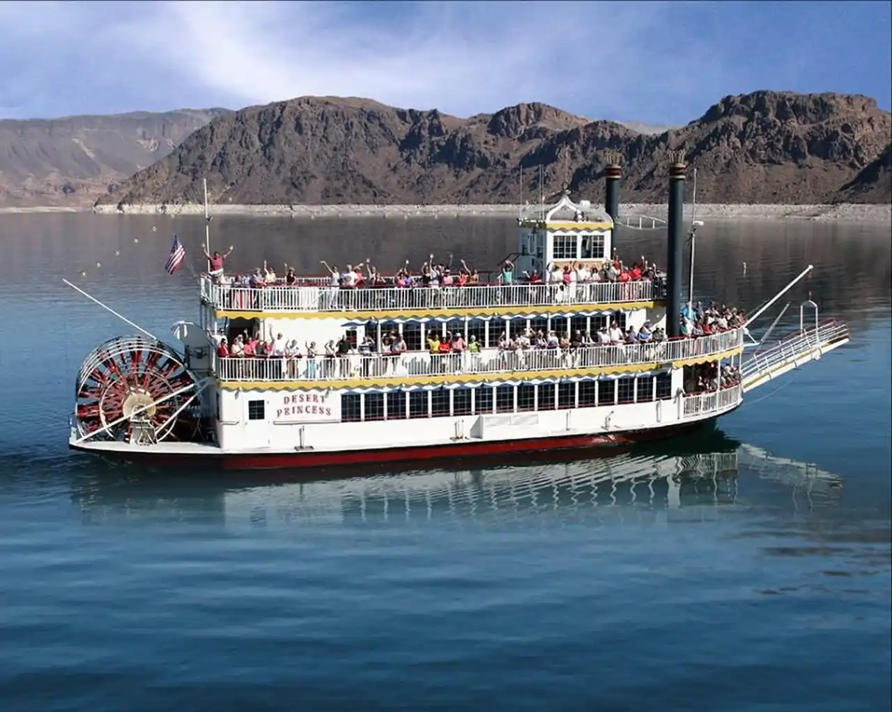 Cruise On Lake Mead