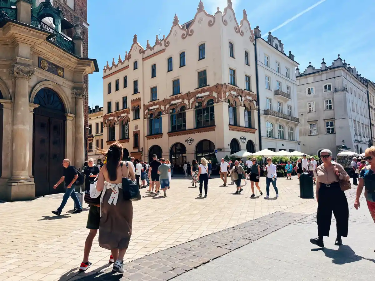 10 Amazing Things To Do in Krakow for Solo Travelers