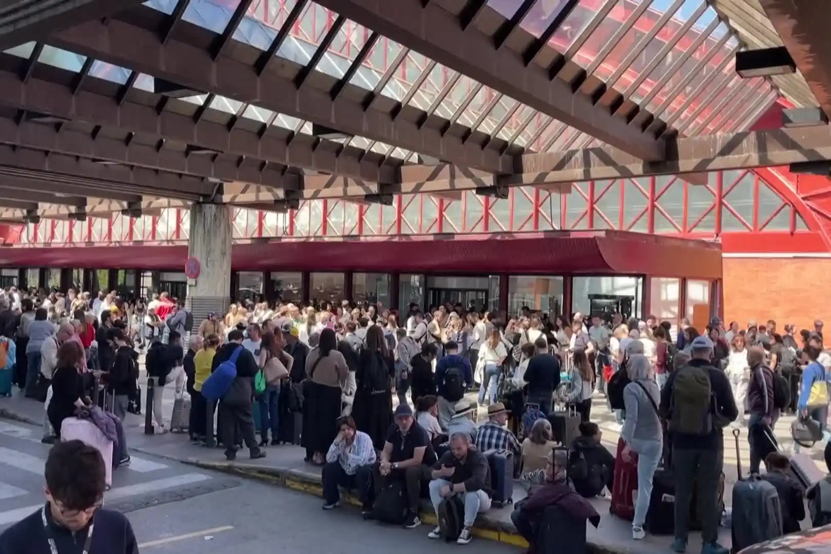 Spain and Portugal Plunged Into Chaos After Massive Blackout