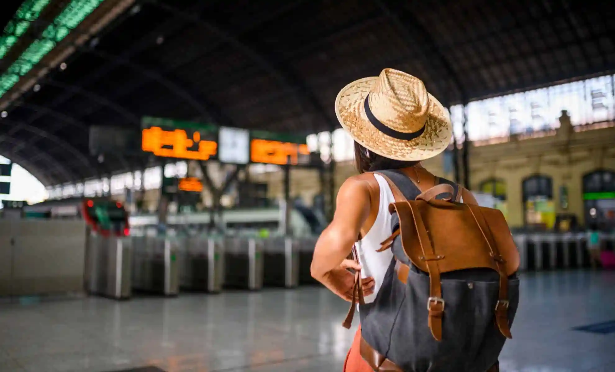 How to Overcome Solo Travel Anxiety in 7 Steps? 3 solo travel safety