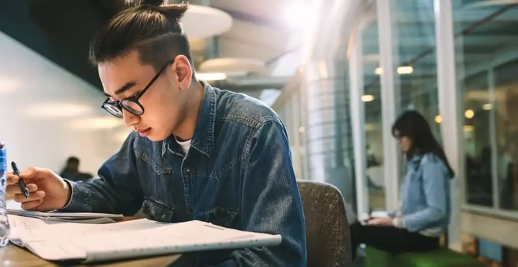 How to Transition from Tourist to Green Card Holder in the U.S.? 2025 Updated 5 Change Status to Student