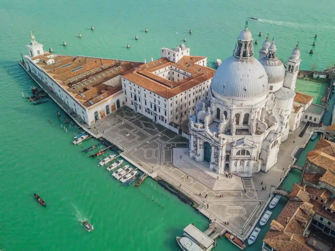 Pont Santa Maria del Mar: The Ultimate Guide 11 Santa Maria della Salute