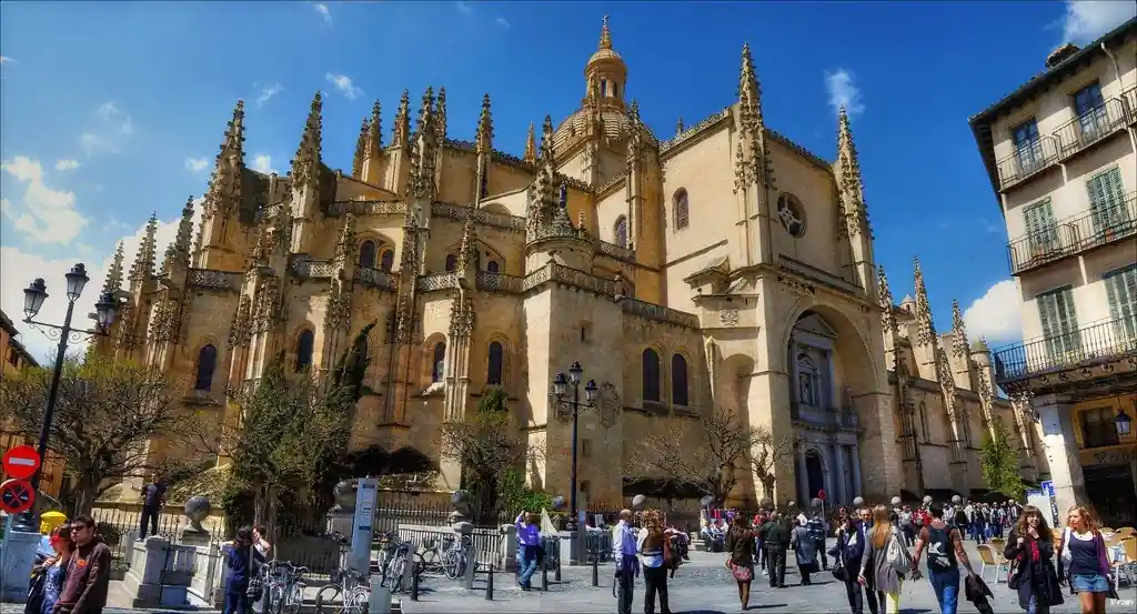 Visit Segovia Cathedral