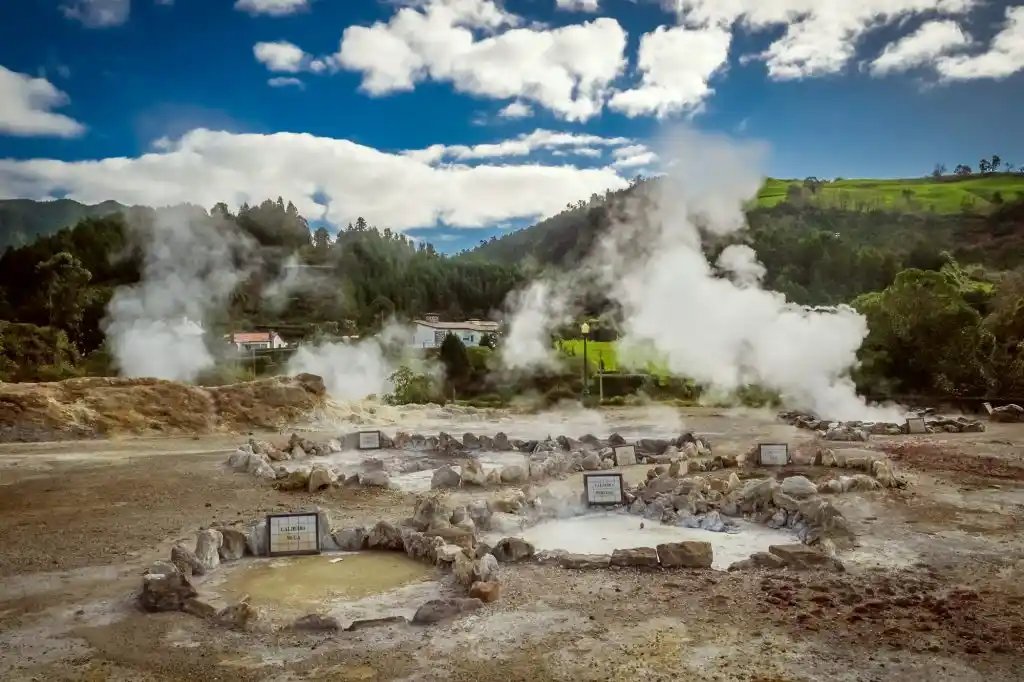Furnas Valleys Hot Springs