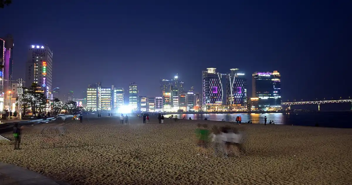 21 Things to Do in Busan That Locals Secretly Love 3 Gwangalli Beach Late Night Ramen Beer Spots