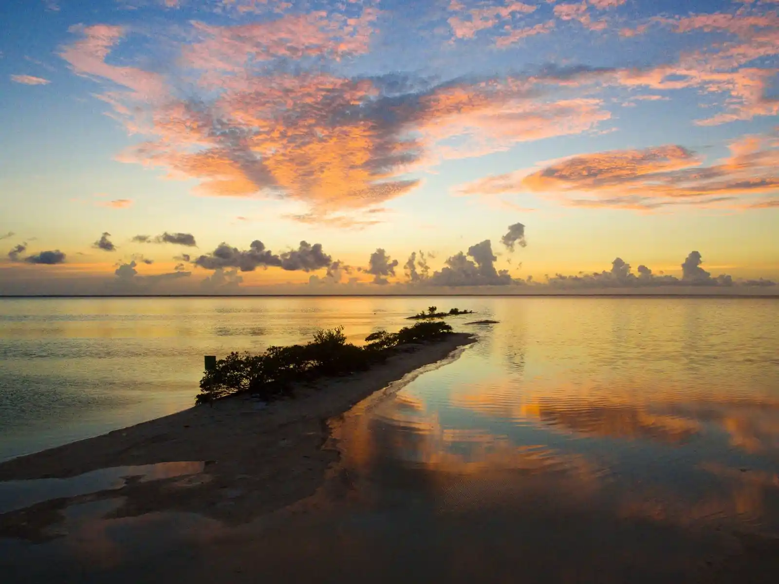 I’ve Been to Isla Blanca Yucatán 3 Times—Here’s What Makes It So Special 7 Sunset Watching Photography in Isla Blanca