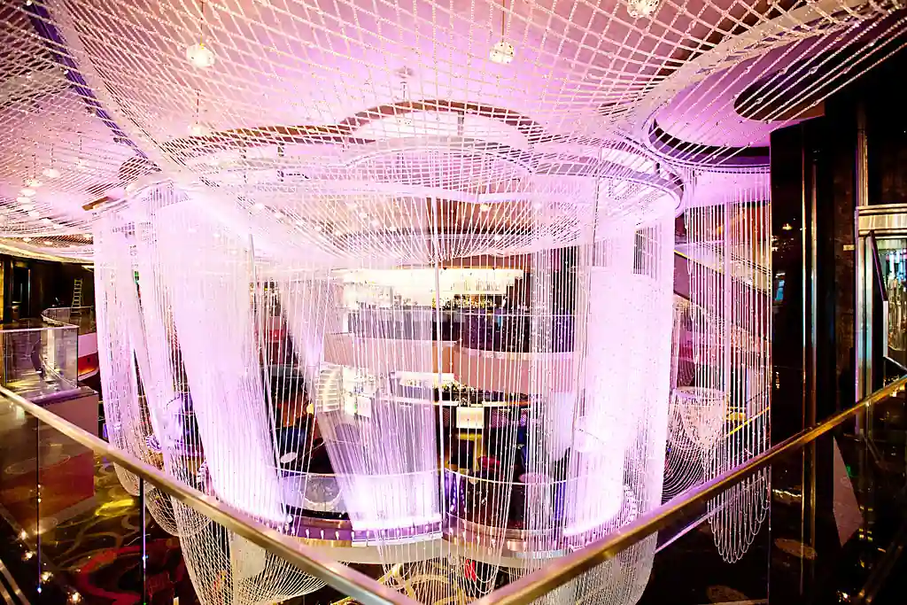 The Chandelier at The Cosmopolitan – 3 Story Cocktail Experience in a Crystal Palace