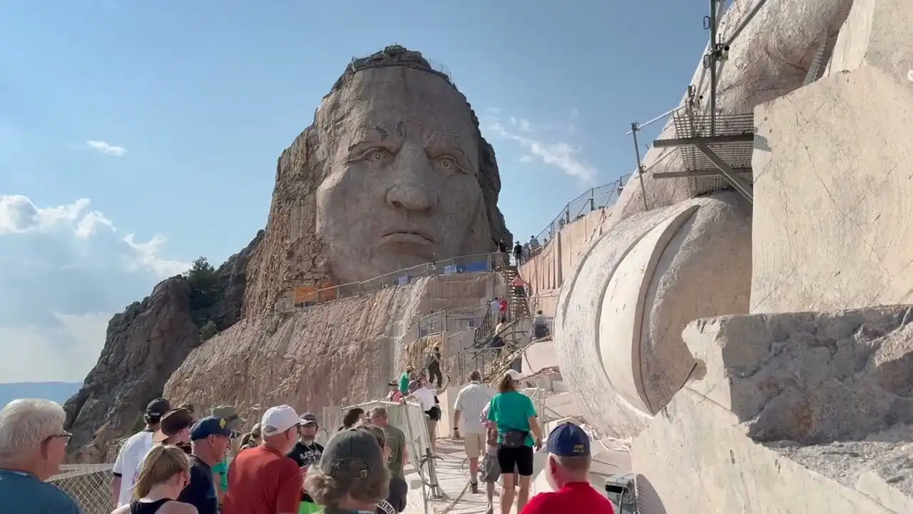 17 Should-See South Dakota Points of interest Close to Fast Metropolis In 2025 - Travelistia 4 Crazy Horse Memorial