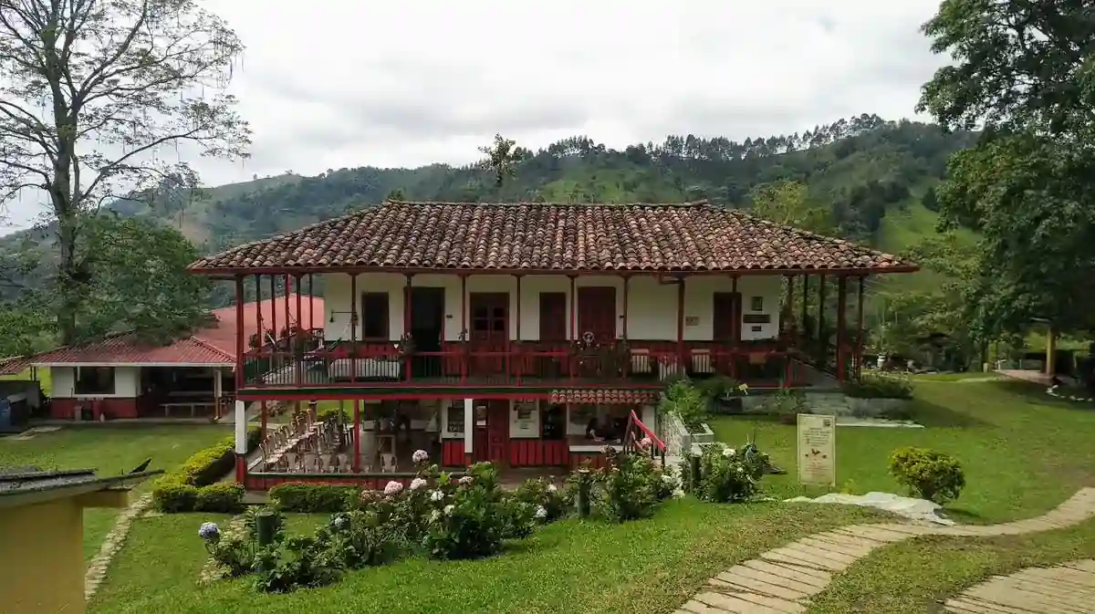 Puerto Rico 5 Days With out A Automotive: Stroll & Uber Itinerary (2025) - Travelistia 17 Finca Victoria