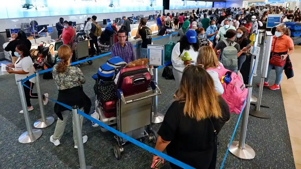 What Is American Revenge Journey Surge And Why Is It Surging? - Travelistia 2 Key Drivers Behind the American Revenge Travel Surge