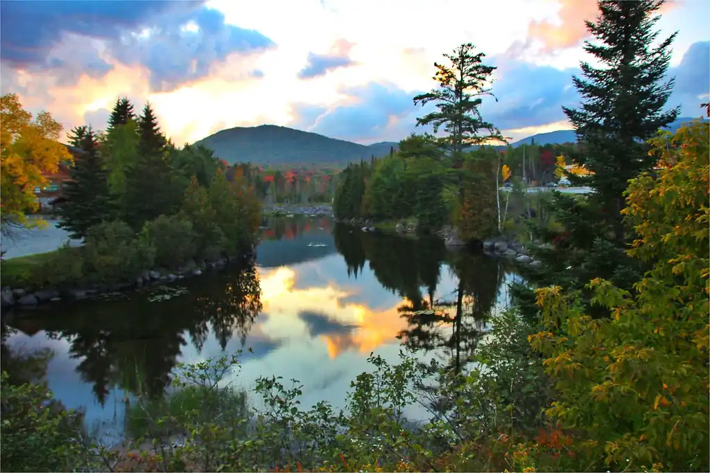 15 Upstate New York Cities That’ll Steal Your Coronary heart In 2025 - Travelistia 16 Long Lake – Adirondack North Country