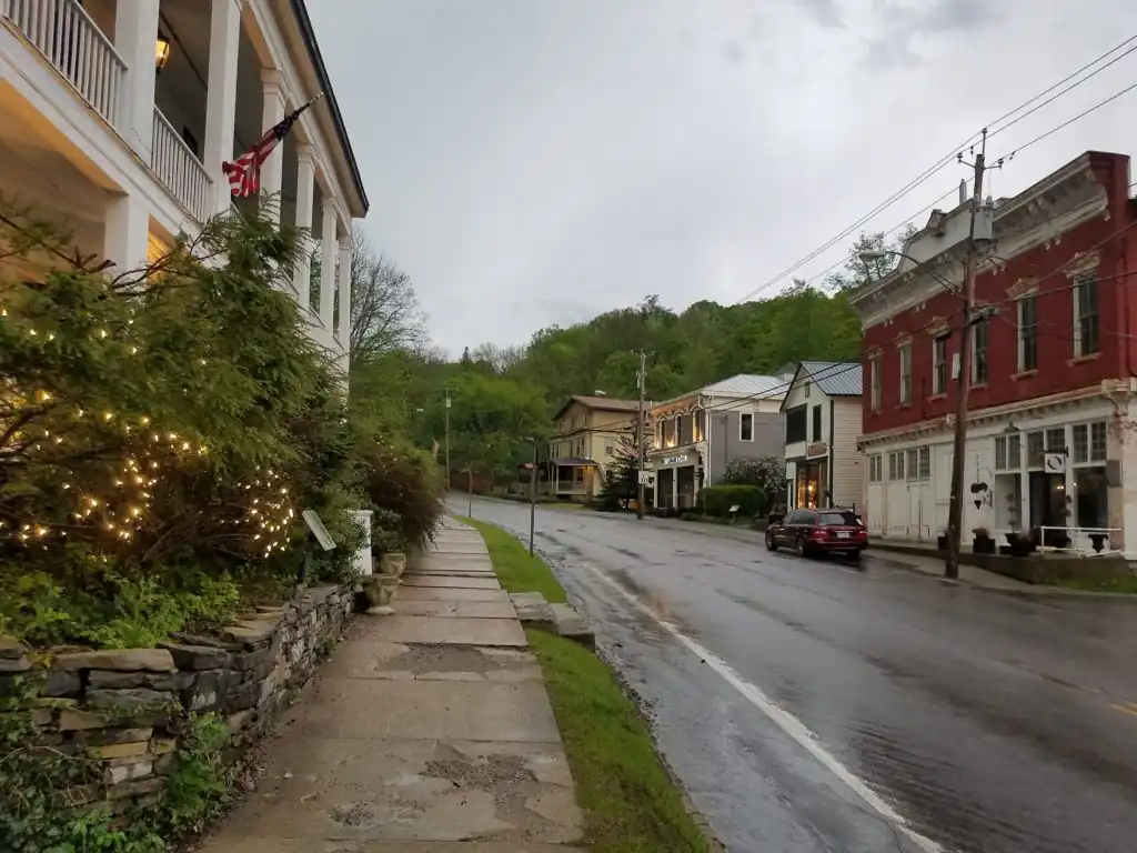 15 Upstate New York Cities That’ll Steal Your Coronary heart In 2025 - Travelistia 14 Sharon Springs